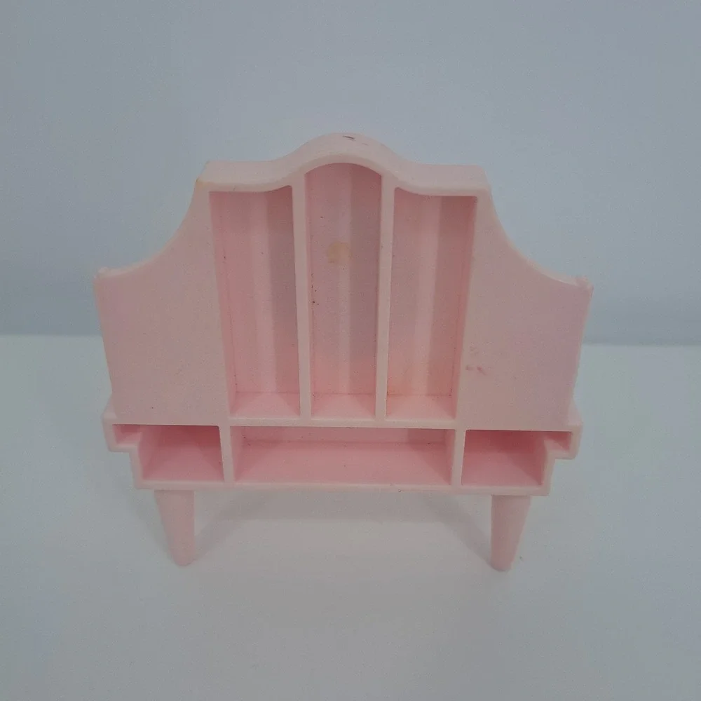 Epoch Sylvanian Families Calico Critters Pink Dressing Table Vanity Dollhouse